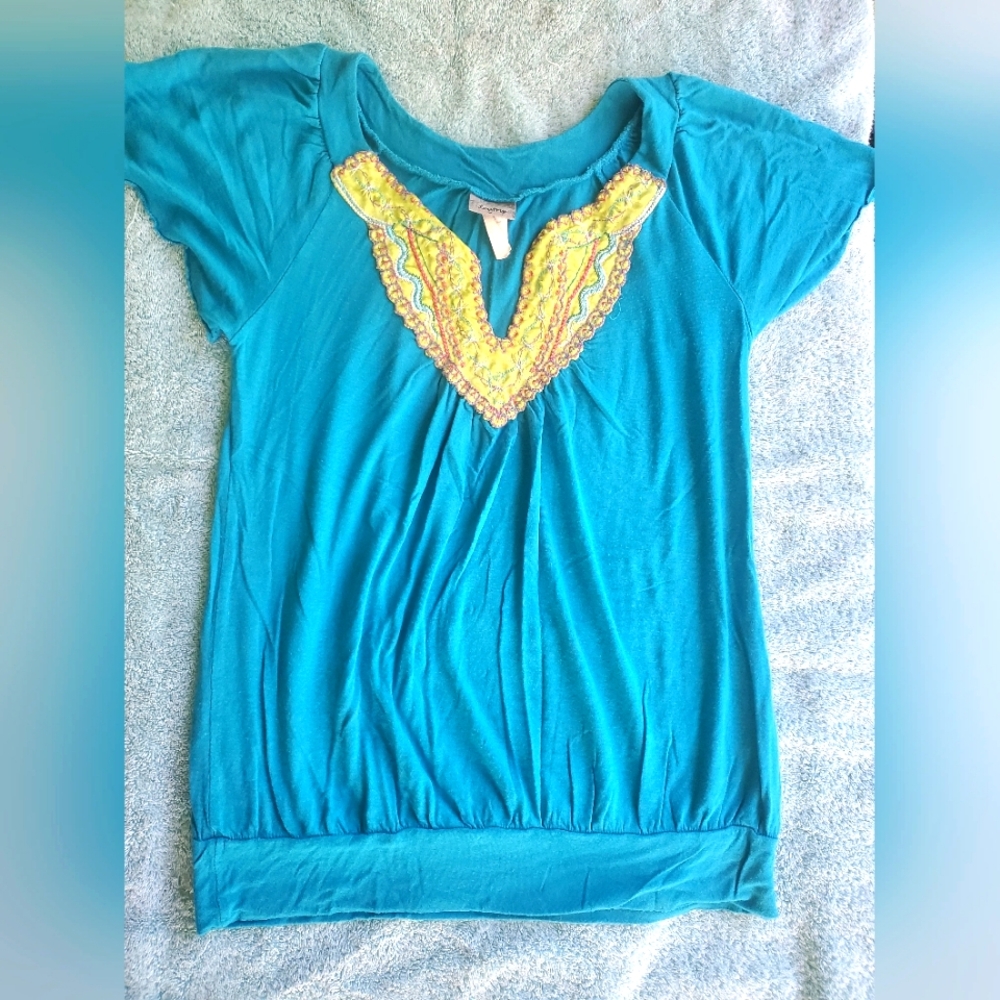 Daytrip blue with collar pattern top